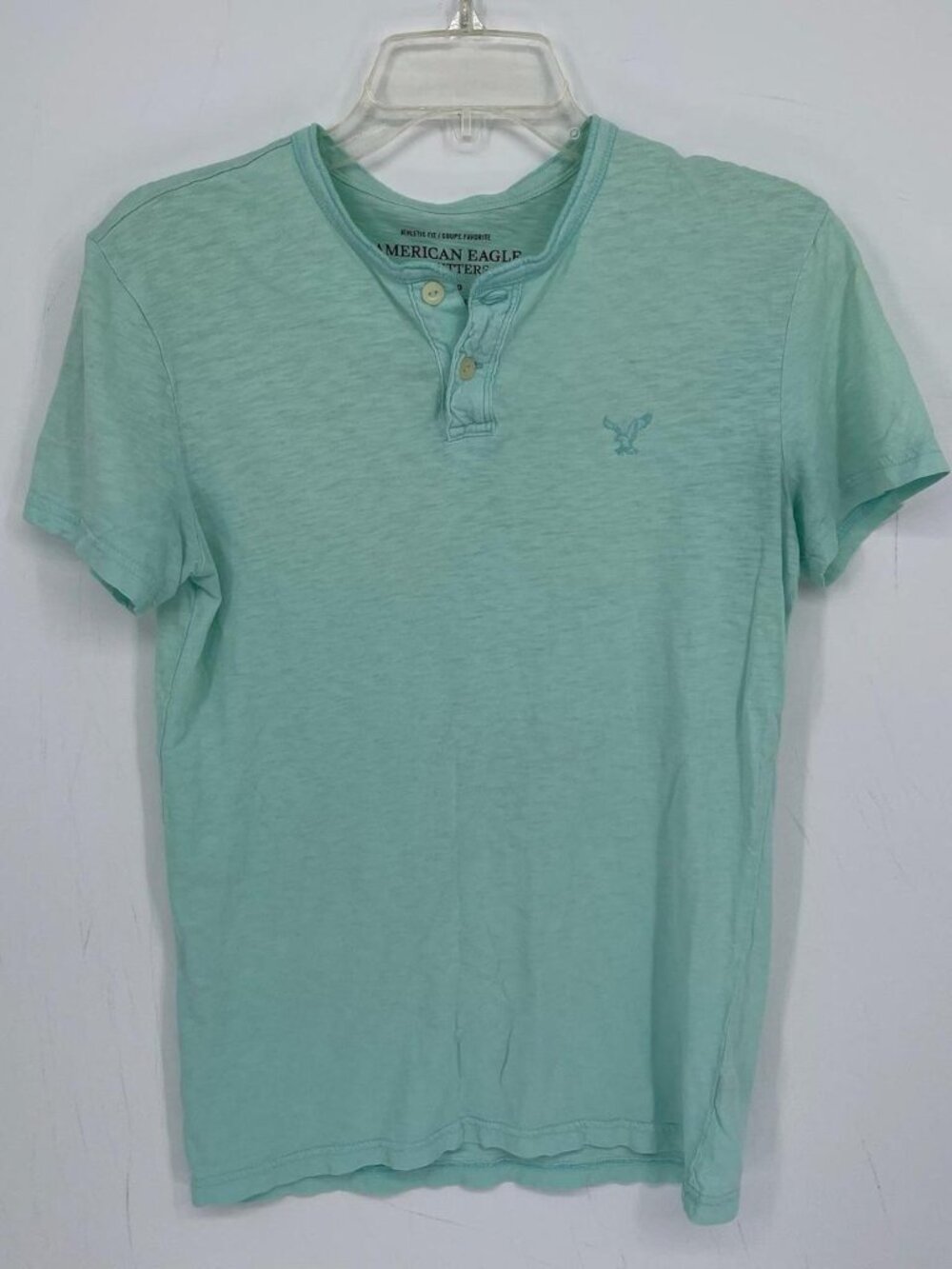 American Eagle Men's Green T-shirt